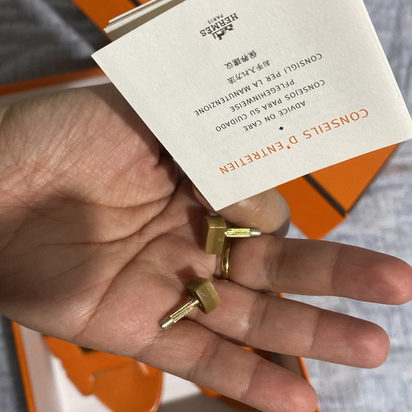 Sz 37 Hermes sandals short heels signs of wear on the bottom and some few scuffs - Picture 15 of 15